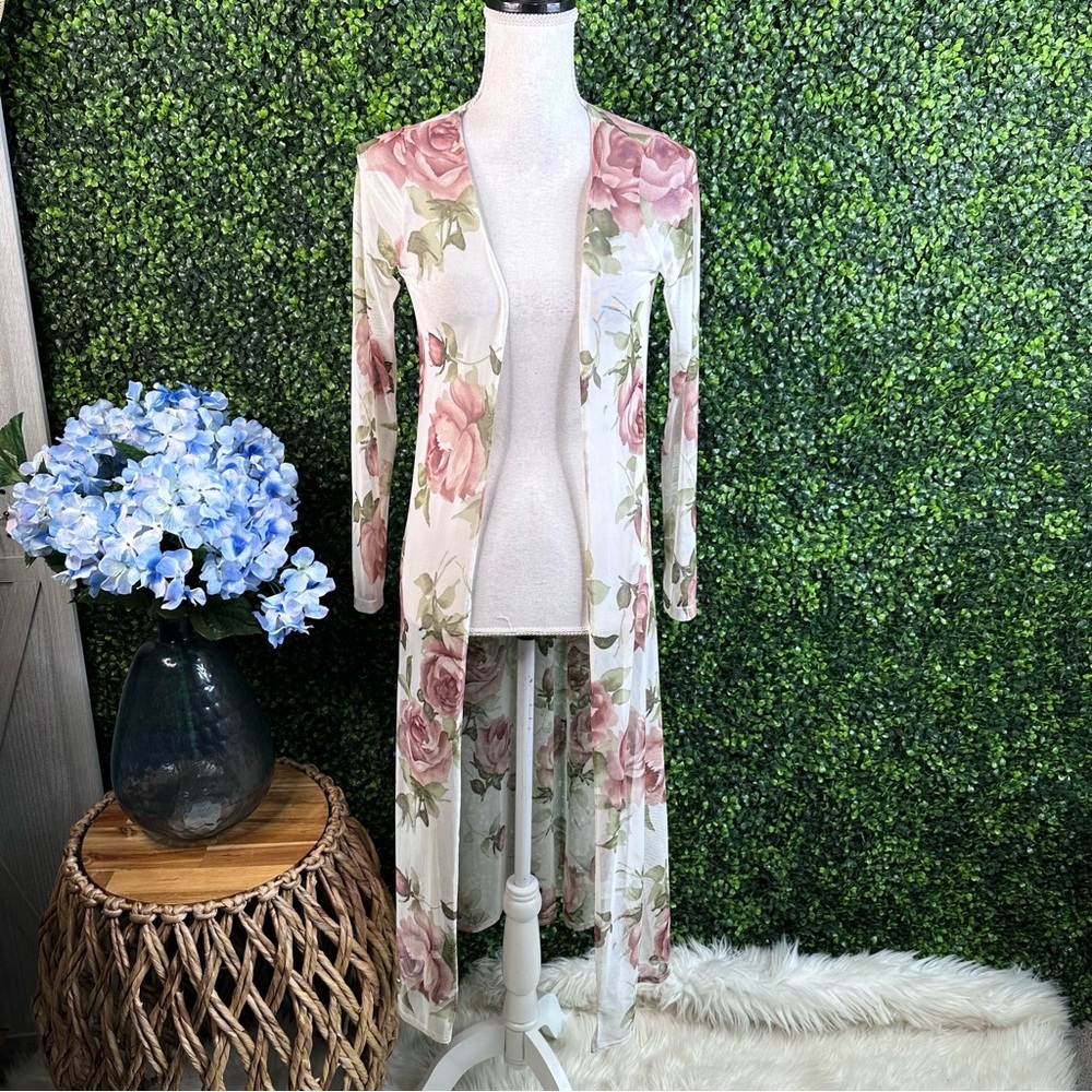 Sheer‎ white and rose print duster nwt
